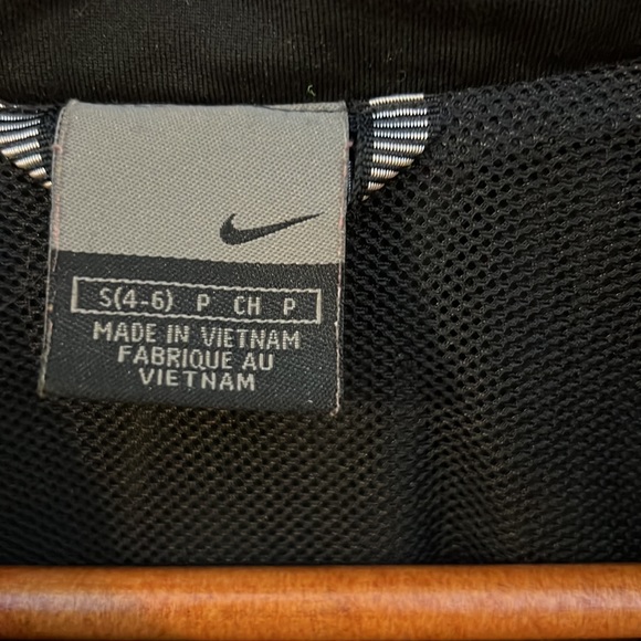Nike black windbreaker small - Picture 2 of 3